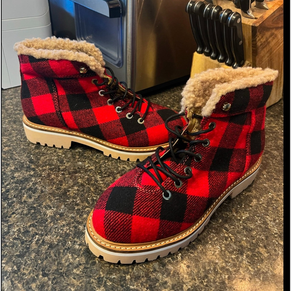 New Talbots JILLY BUFFALO PLAID LACE UP BOOTS - Picture 2 of 11
